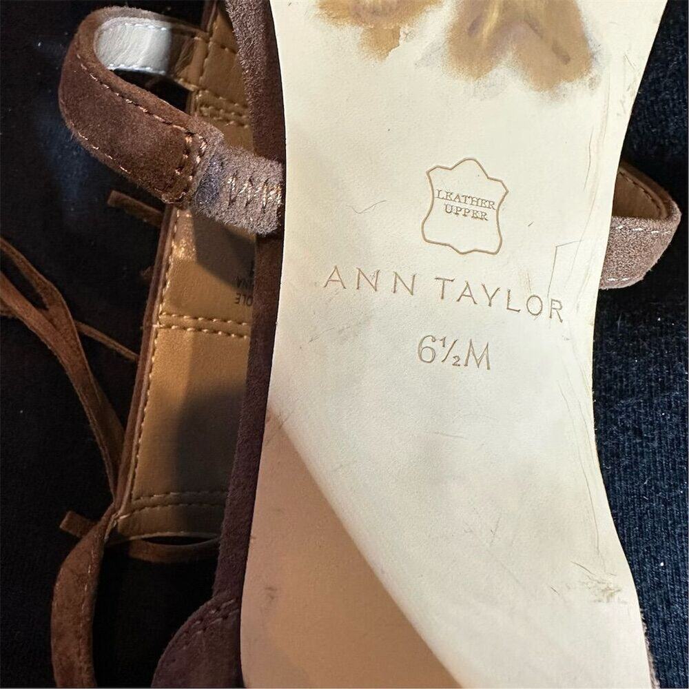 Anne Taylor Women's Brown Suede Fringe T-Strap Open Toe Pumps 6.5 - Picture 9 of 9